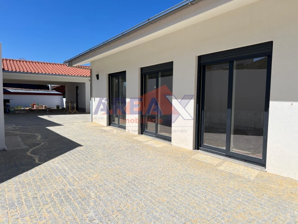 Moradia T3 para Venda em O. Azeméis, Riba-Ul, Ul, Macinhata Seixa, Madail Foto 2