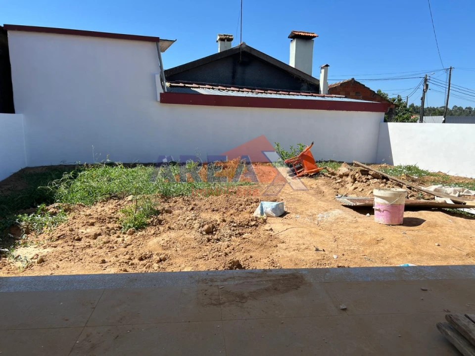 Moradia T3 para Venda em O. Azeméis, Riba-Ul, Ul, Macinhata Seixa, Madail Foto 6