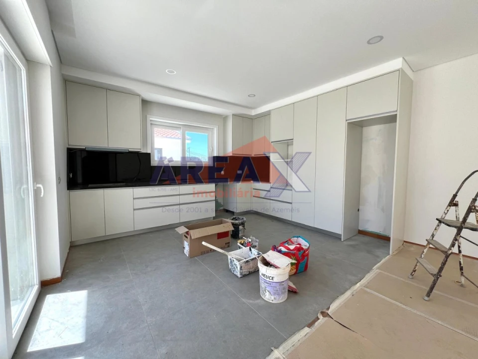 Moradia T3 para Venda em O. Azeméis, Riba-Ul, Ul, Macinhata Seixa, Madail Foto 1