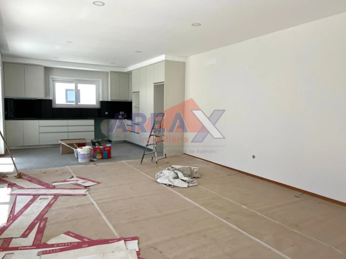 Moradia T3 para Venda em O. Azeméis, Riba-Ul, Ul, Macinhata Seixa, Madail Foto 8