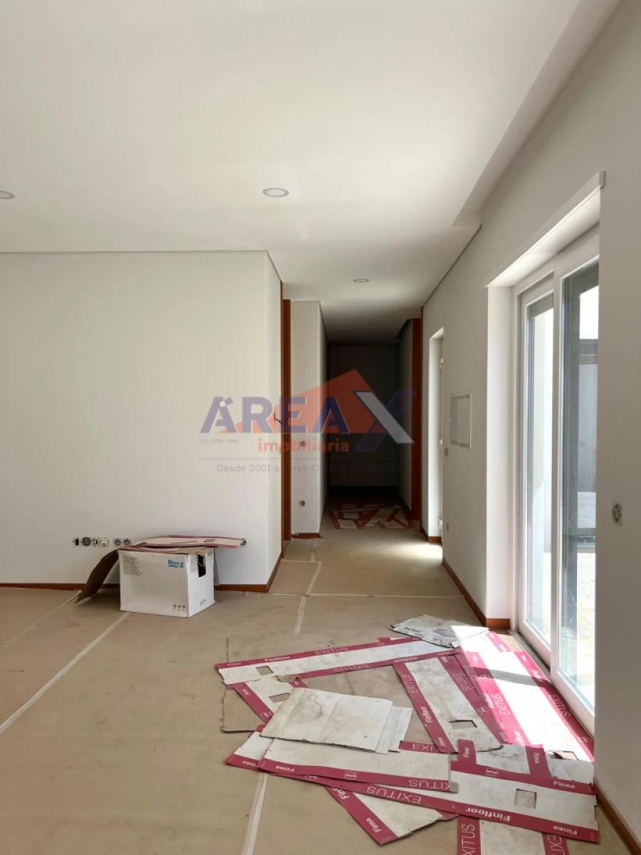 Moradia T3 para Venda em O. Azeméis, Riba-Ul, Ul, Macinhata Seixa, Madail Foto 9