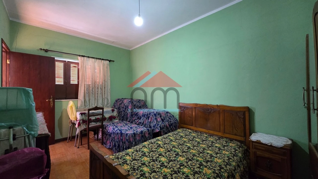 Moradia T2 para Venda em Vila e Roussas Foto 6