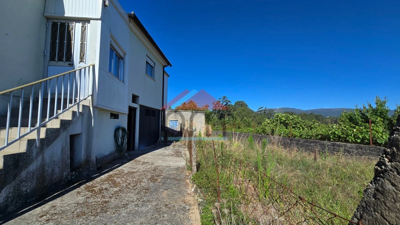 Moradia T2 para Venda em Vila e Roussas Foto 9