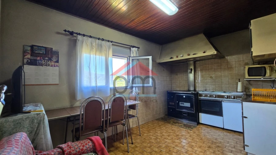 Moradia T2 para Venda em Vila e Roussas Foto 5