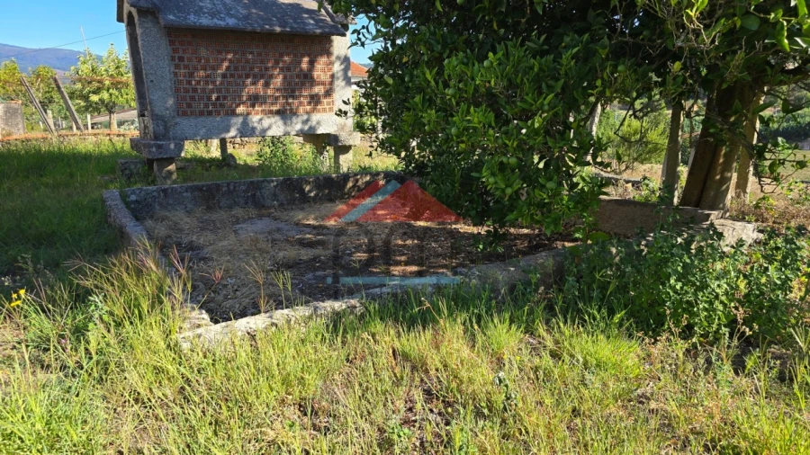 Moradia T2 para Venda em Vila e Roussas Foto 17