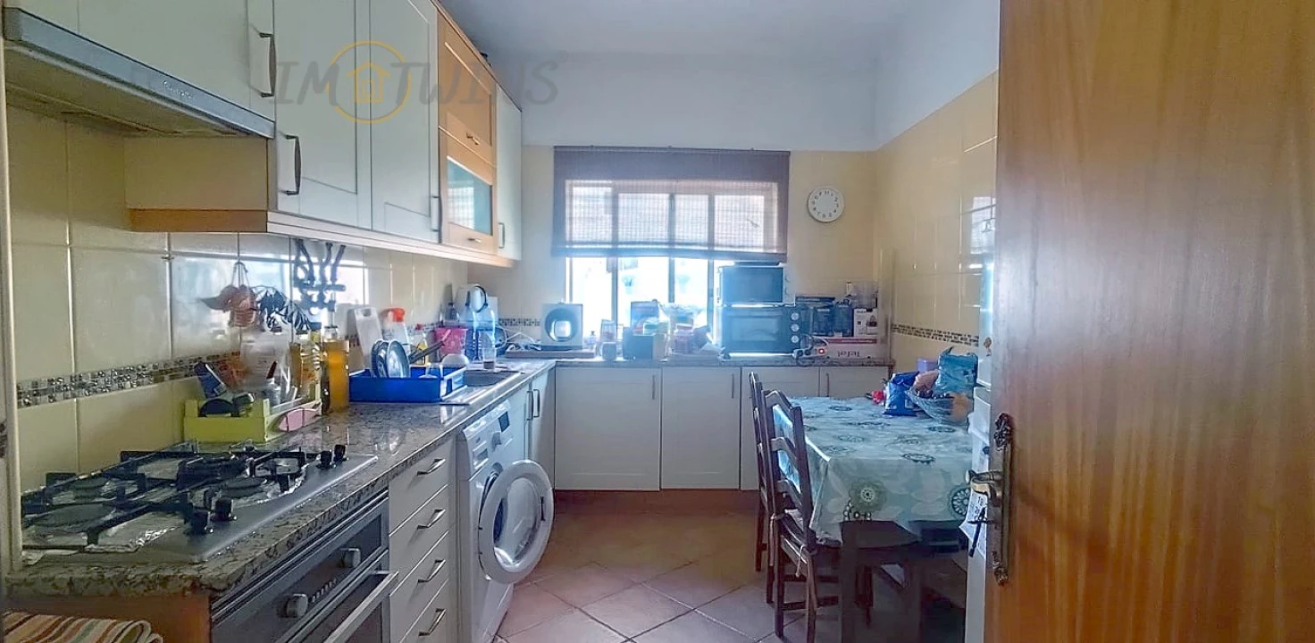 Apartamento T1 para Venda em Portimão Foto 7