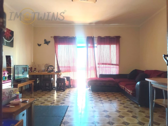 Apartamento T1 para Venda em Portimão Foto 3