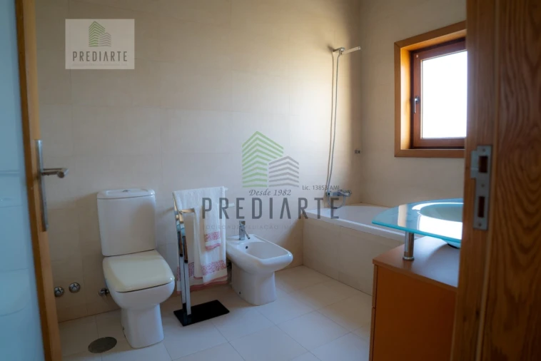 Moradia T3 para Venda em Marco Foto 56