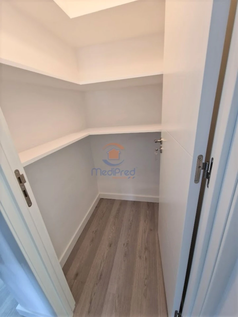 Apartamento T3 para Venda em Sacavém e Prior Velho Foto 9