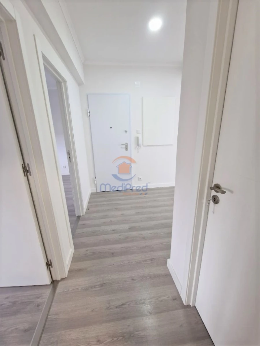 Apartamento T3 para Venda em Sacavém e Prior Velho Foto 12