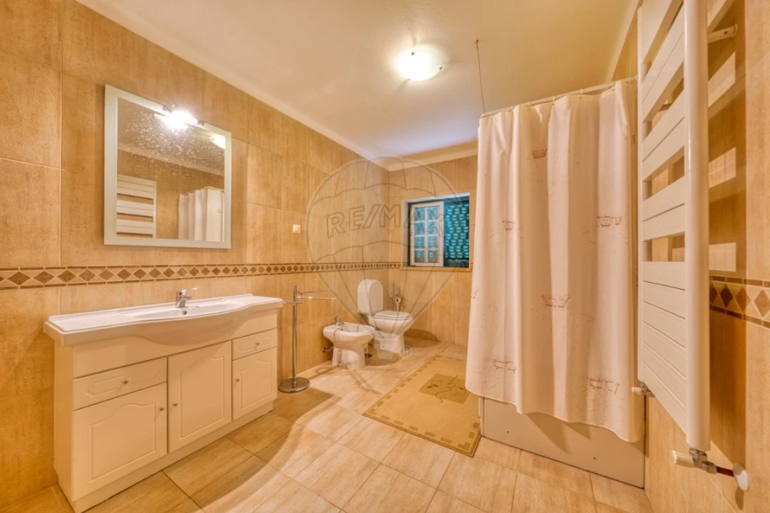 Quinta T4 para Venda em Almoster Foto 30