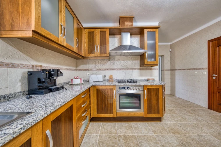 Quinta T4 para Venda em Almoster Foto 20