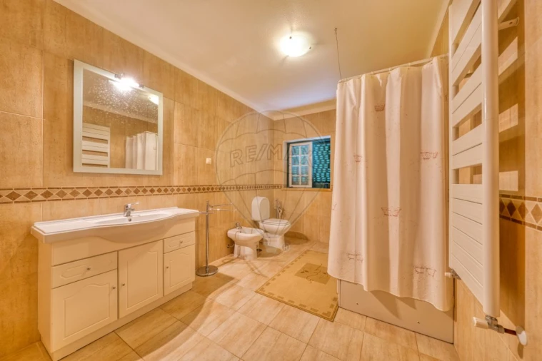 Quinta T4 para Venda em Almoster Foto 30