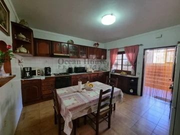 Moradia T4 para Venda em Loule (São Sebastião)