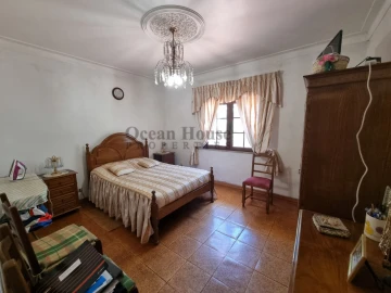 Moradia T4 para Venda em Loule (São Sebastião)