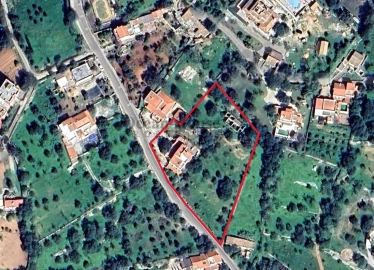 Moradia T4 para Venda em Loule (São Sebastião)