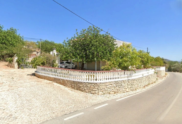 Moradia T4 para Venda em Loule (São Sebastião) Foto 2