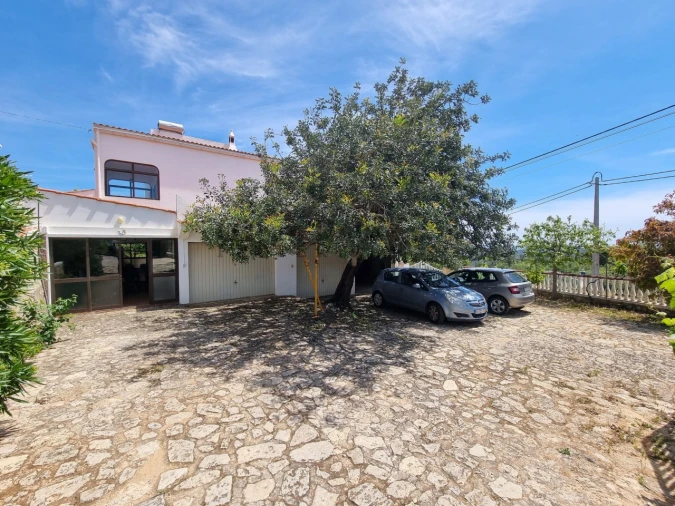 Moradia T4 para Venda em Loule (São Sebastião) Foto 3