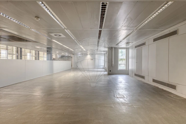 Escritório para Arrendamento em Aldoar, Foz do Douro e Nevogilde Foto 9