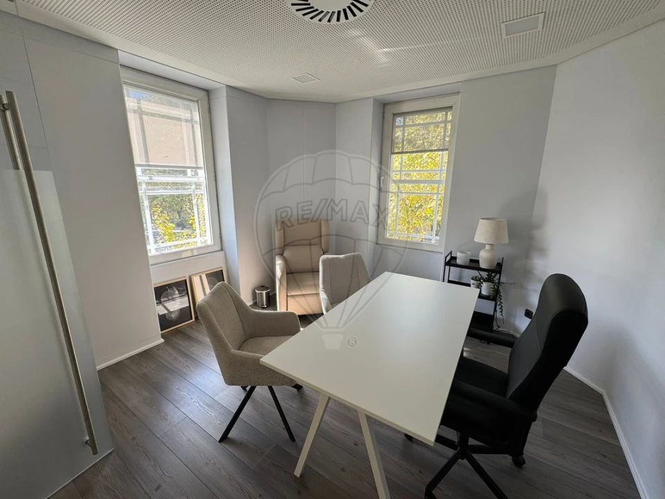 Escritório para Arrendamento em Aldoar, Foz do Douro e Nevogilde Foto 2