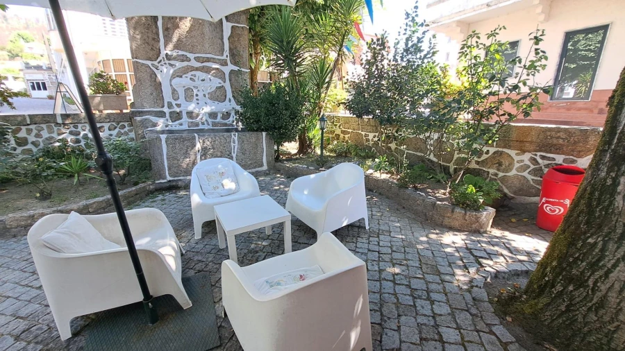 Negócio para Venda em Canas de Senhorim Foto 16