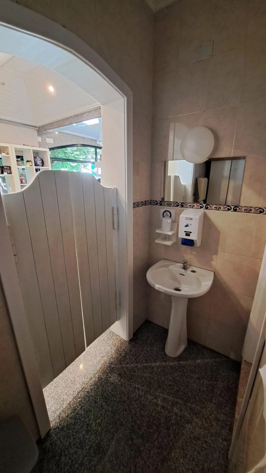 Negócio para Venda em Canas de Senhorim Foto 29