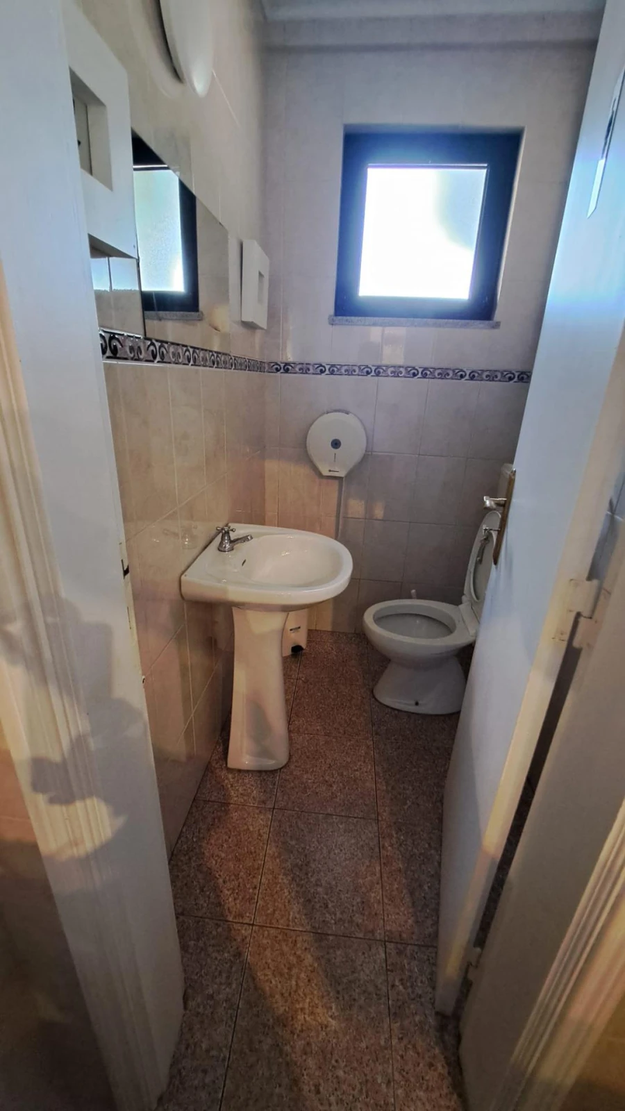 Negócio para Venda em Canas de Senhorim Foto 31