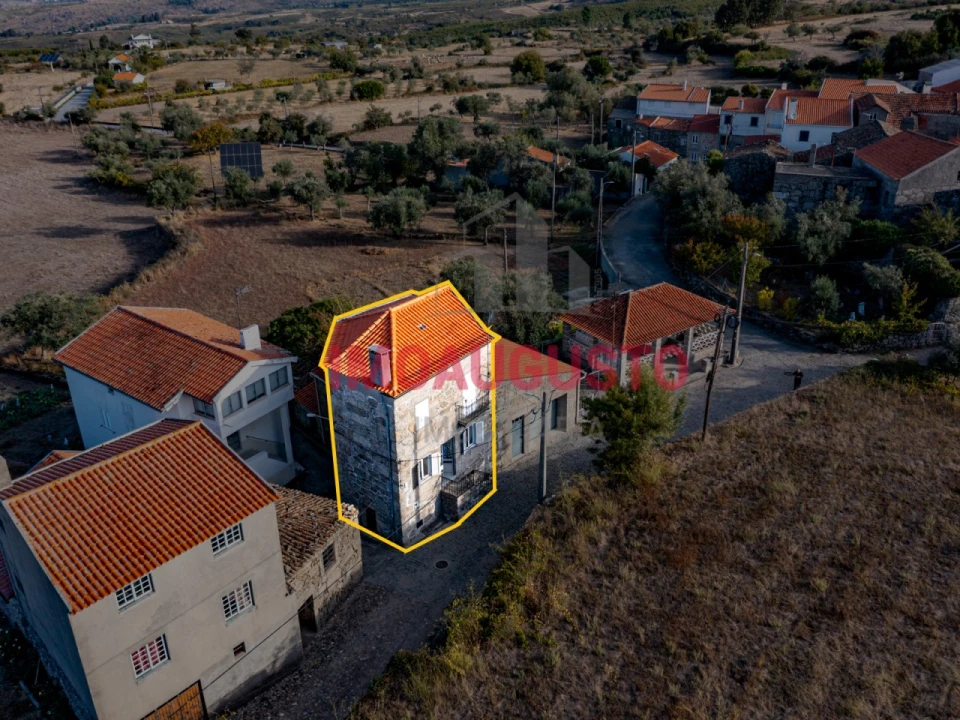 Moradia T3 para Venda em Figueiró da Serra e Freixo da Serra Foto 2