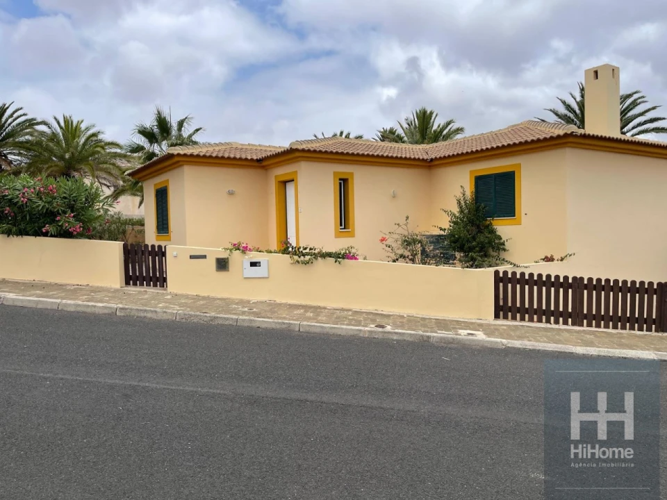 Moradia T2 para Venda em Porto Santo Foto 3