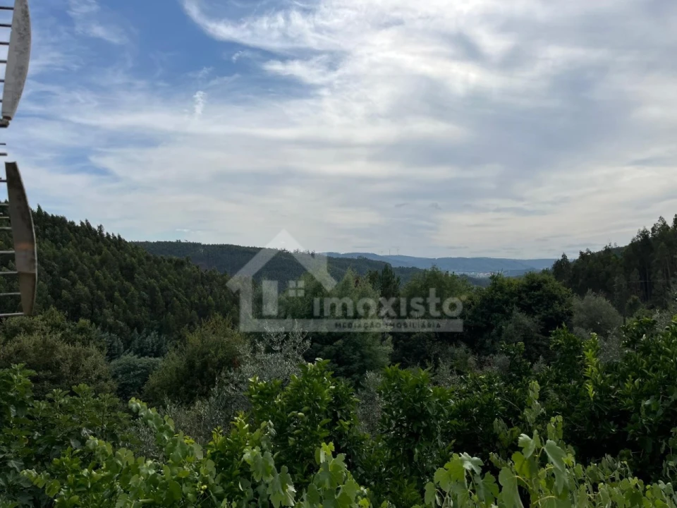 Moradia T3 para Venda em Aguda Foto 22