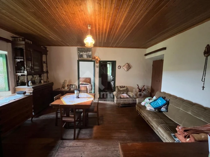 Moradia T3 para Venda em Aguda Foto 5