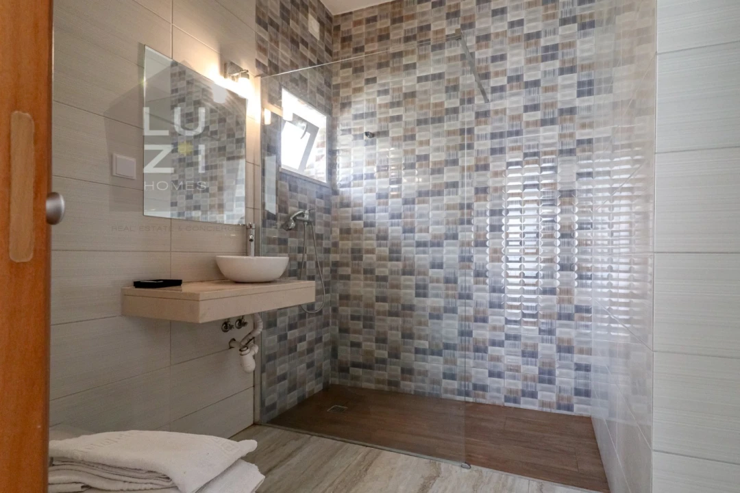 Moradia T6 para Venda em Vila de Sagres Foto 37