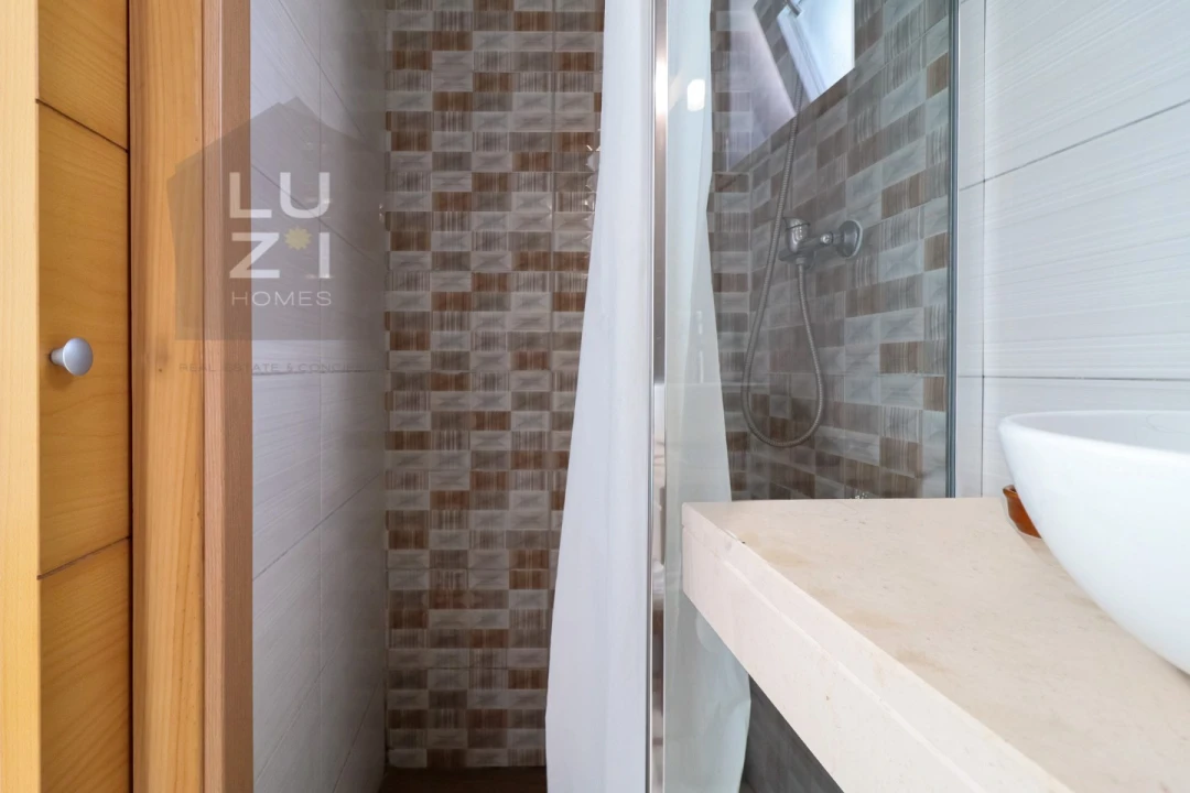 Moradia T6 para Venda em Vila de Sagres Foto 46