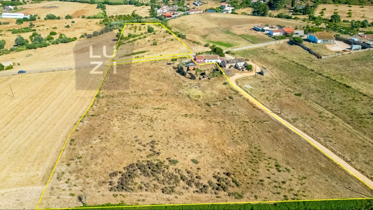 Terreno para Venda em Bensafrim e Barão de São João Foto 1