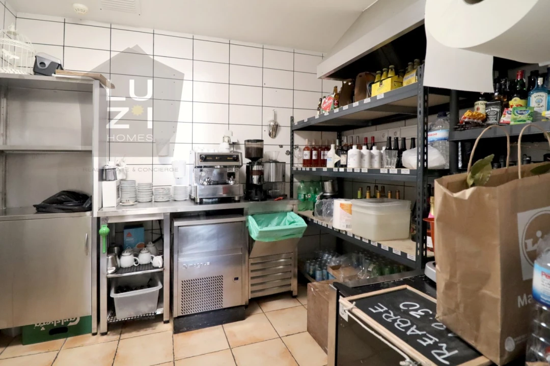 Negócio para Venda em Lagos (São Sebastião e Santa Maria) Foto 12