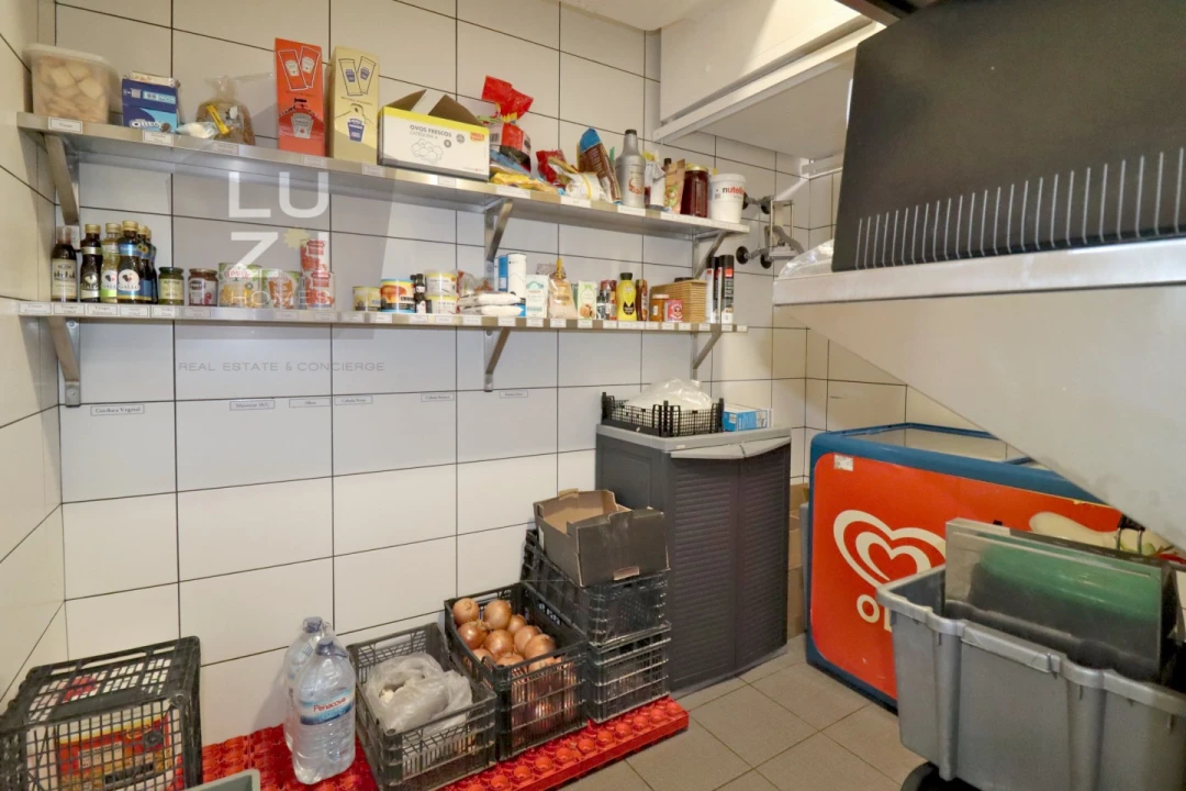 Negócio para Venda em Lagos (São Sebastião e Santa Maria) Foto 15