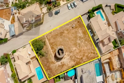 Terreno para Venda em Lagos (São Sebastião e Santa Maria)