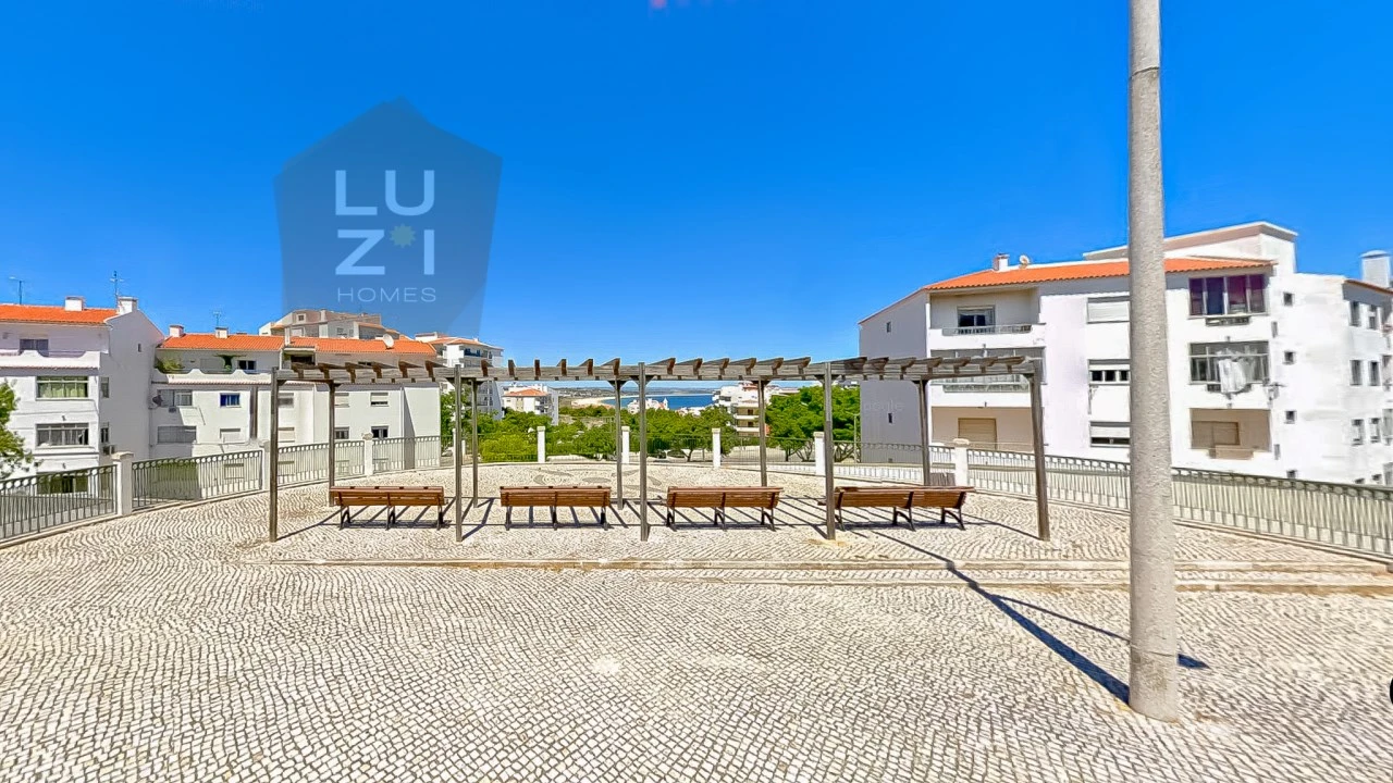 Moradia T4 para Venda em Lagos (São Sebastião e Santa Maria) Foto 6