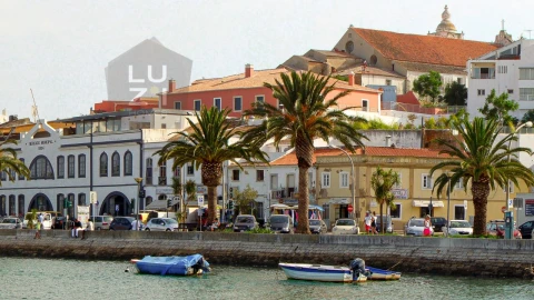Moradia T4 para Venda em Lagos (São Sebastião e Santa Maria)