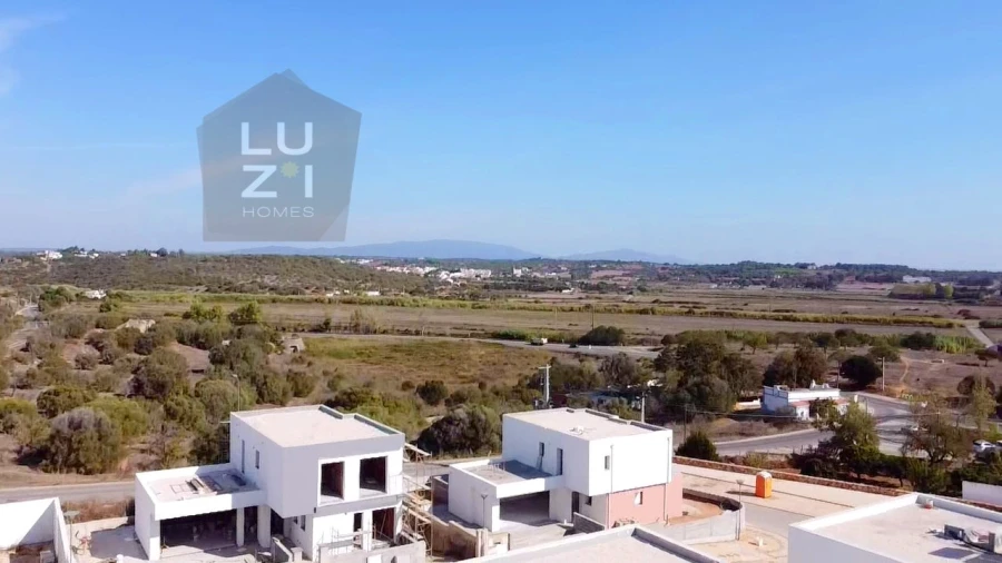 Terreno para Venda em Bensafrim e Barão de São João Foto 5