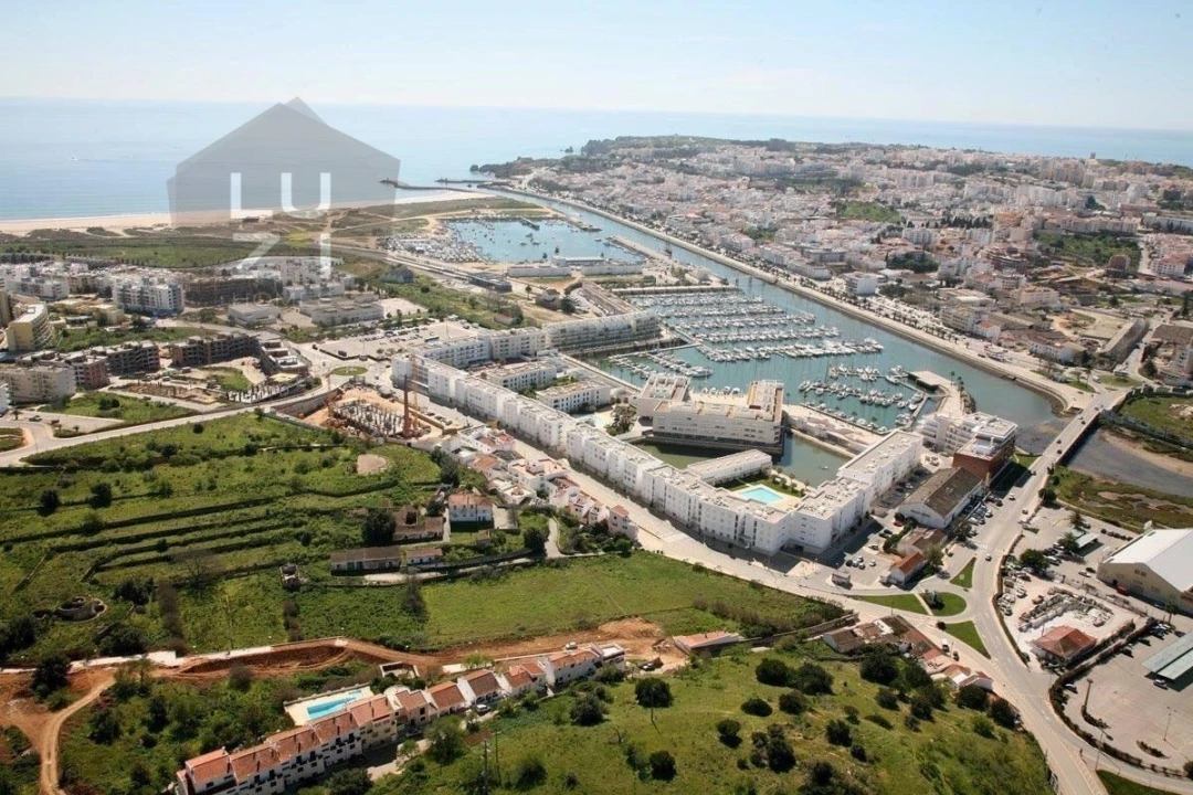 Moradia T4 para Venda em Lagos (São Sebastião e Santa Maria) Foto 26