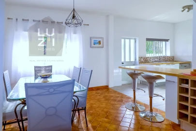 Moradia T4 para Venda em Lagos (São Sebastião e Santa Maria)