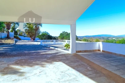 Moradia T4 para Venda em Lagos (São Sebastião e Santa Maria)