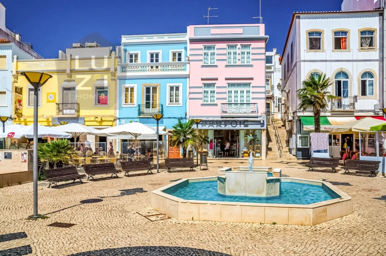 Prédio para Venda em Lagos (São Sebastião e Santa Maria) Foto 6