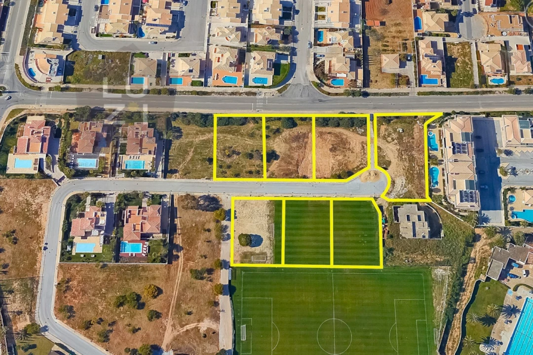 Terreno para Venda em Lagos (São Sebastião e Santa Maria) Foto 3