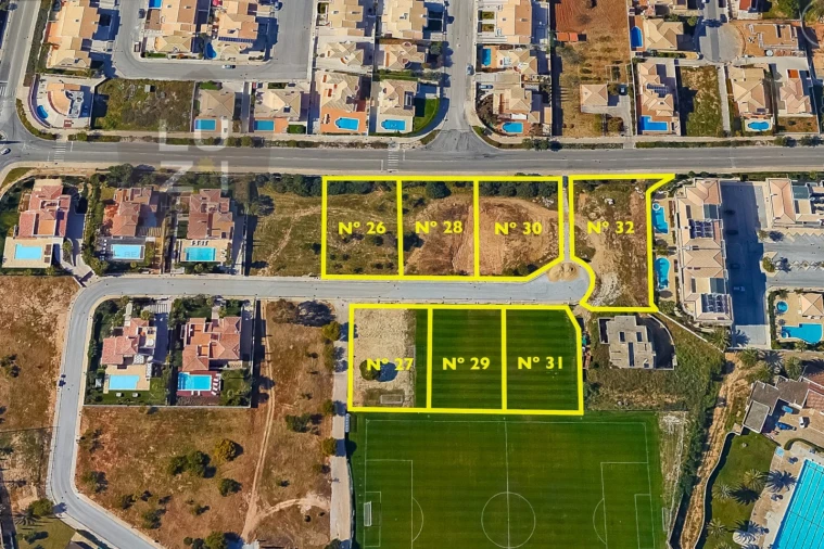 Terreno para Venda em Lagos (São Sebastião e Santa Maria) Foto 3