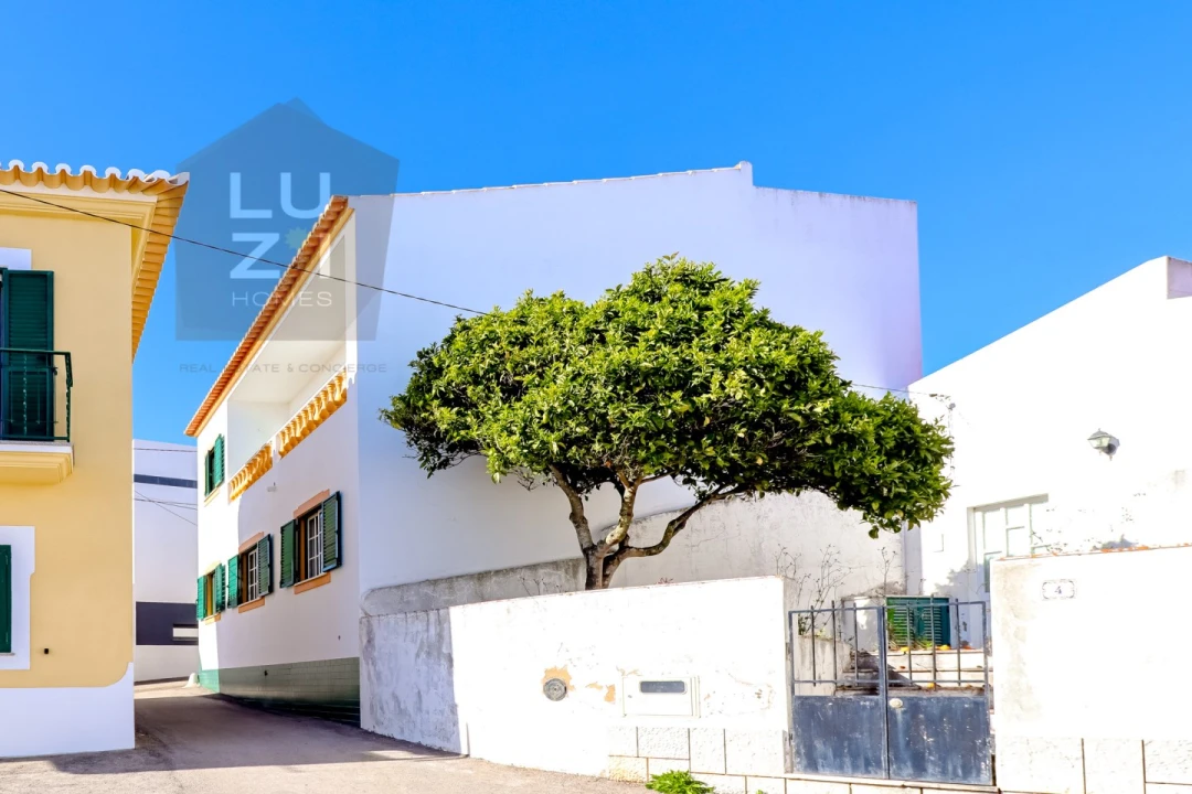 Moradia T4 para Venda em Luz Foto 3