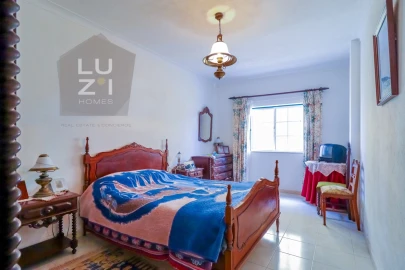 Moradia T4 para Venda em Luz