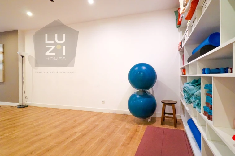 Negócio para Venda em Lagos (São Sebastião e Santa Maria) Foto 2