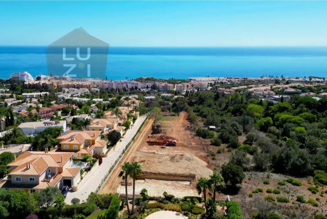 Moradia T3 para Venda em Luz Foto 11